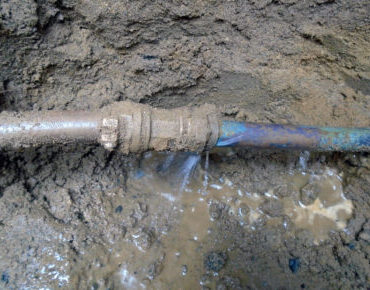 Leaking pipe under pressure